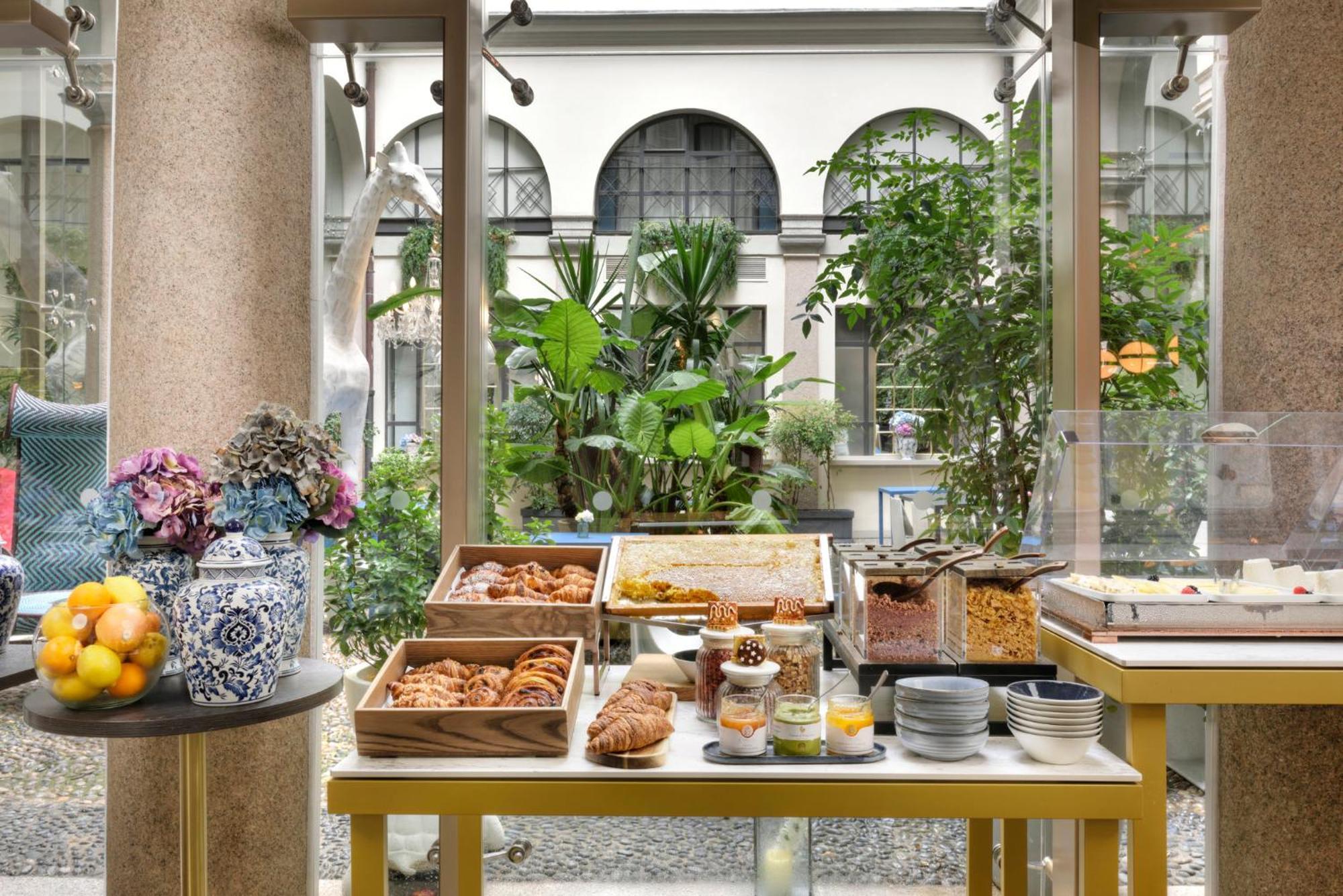 Hotel Indigo Milan - Corso Monforte By Ihg Экстерьер фото